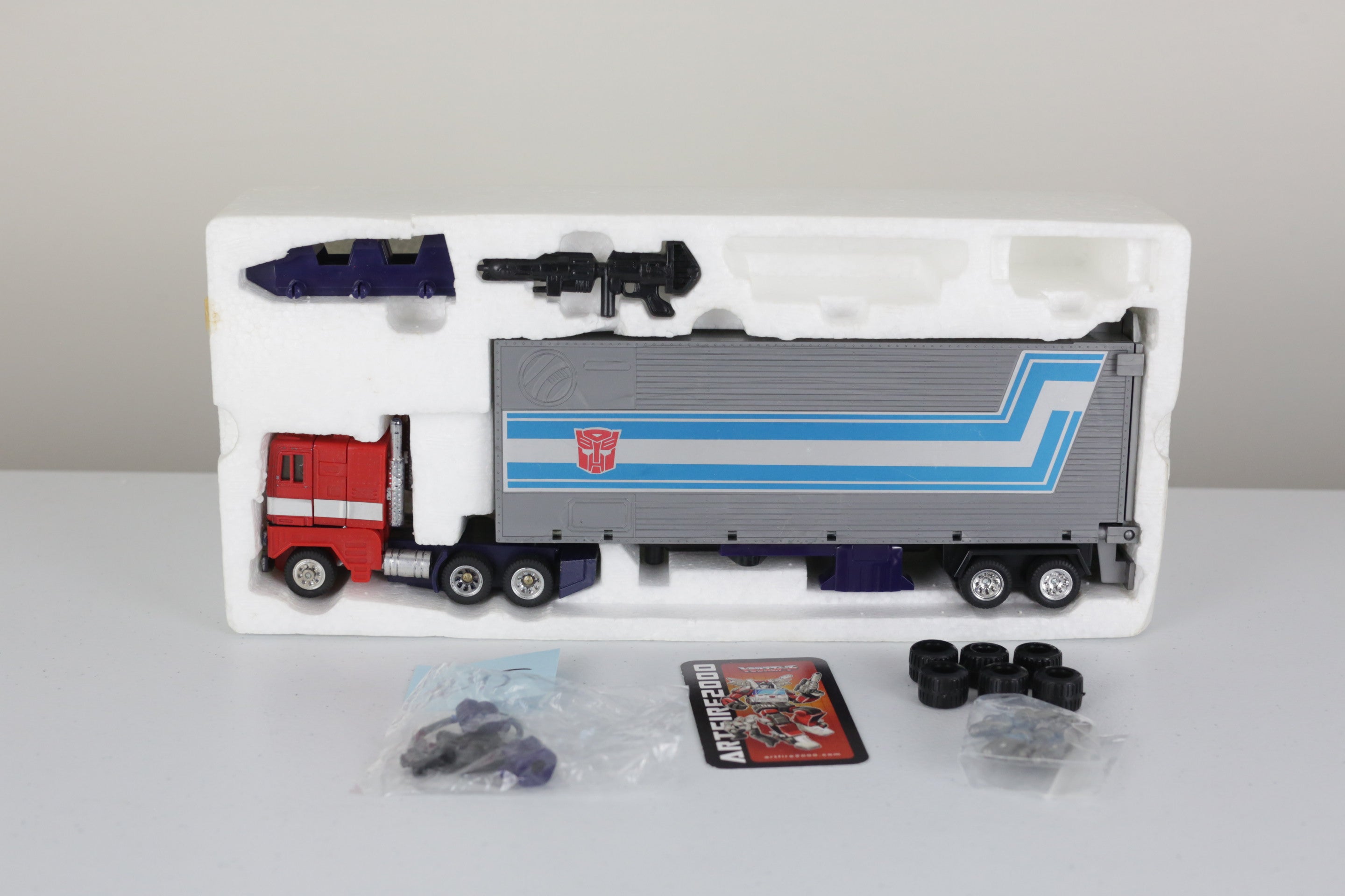 Convoy (Optimus Prime) MIB Superlauncher Vers.