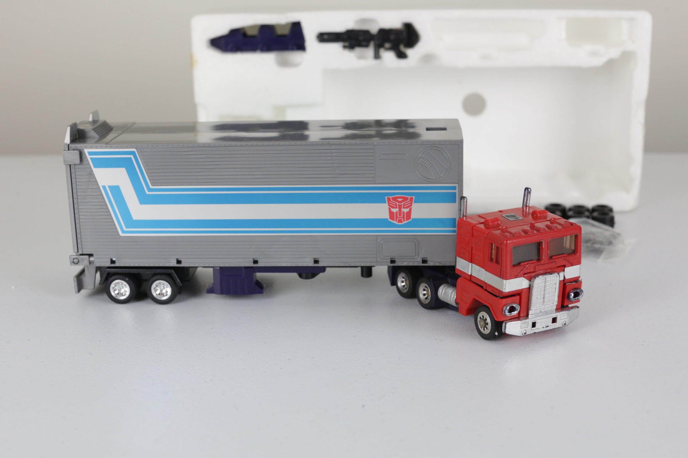 Convoy (Optimus Prime) MIB Superlauncher Vers.