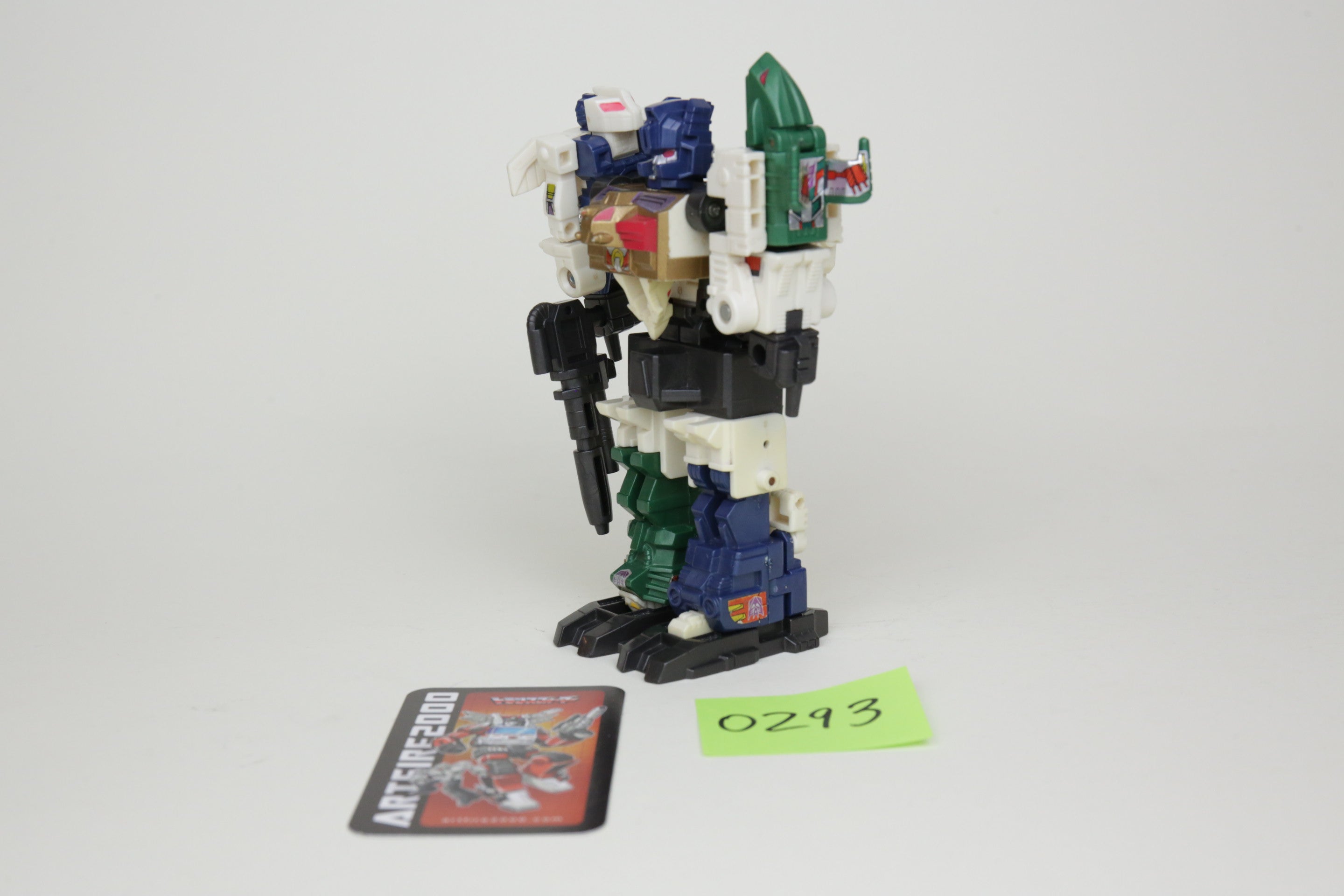 Pretender Dinoking Loose