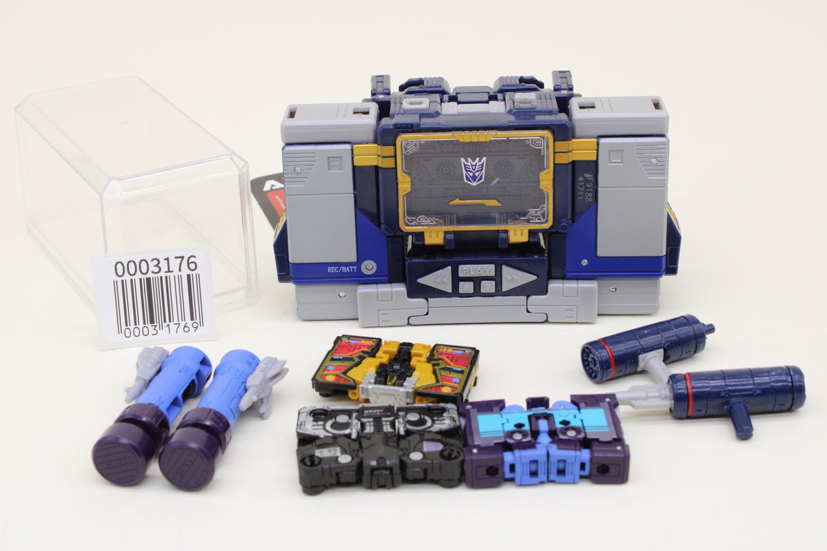 Transformers Legacy United Soundwave Complete